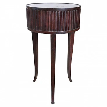 Round walnut coffee table, late 19th century