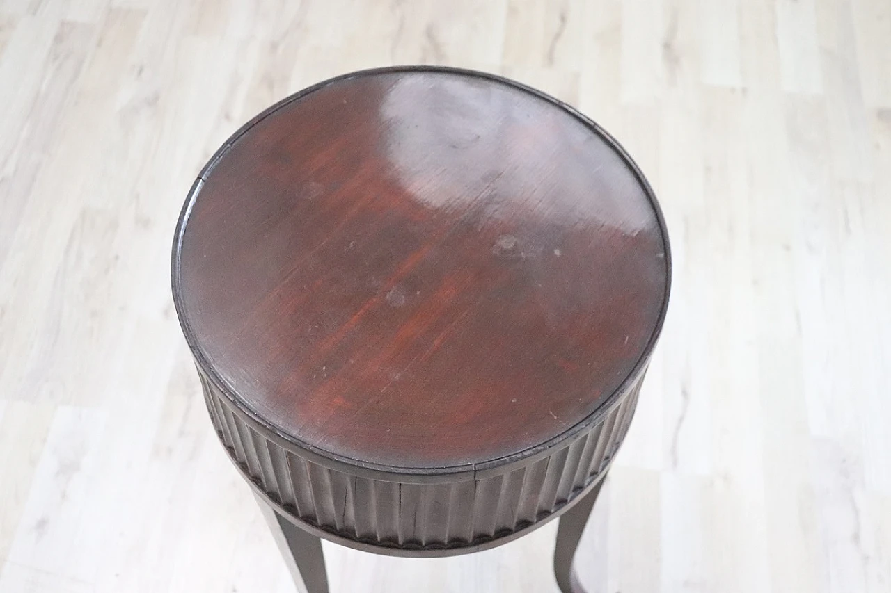 Round walnut coffee table, late 19th century 5