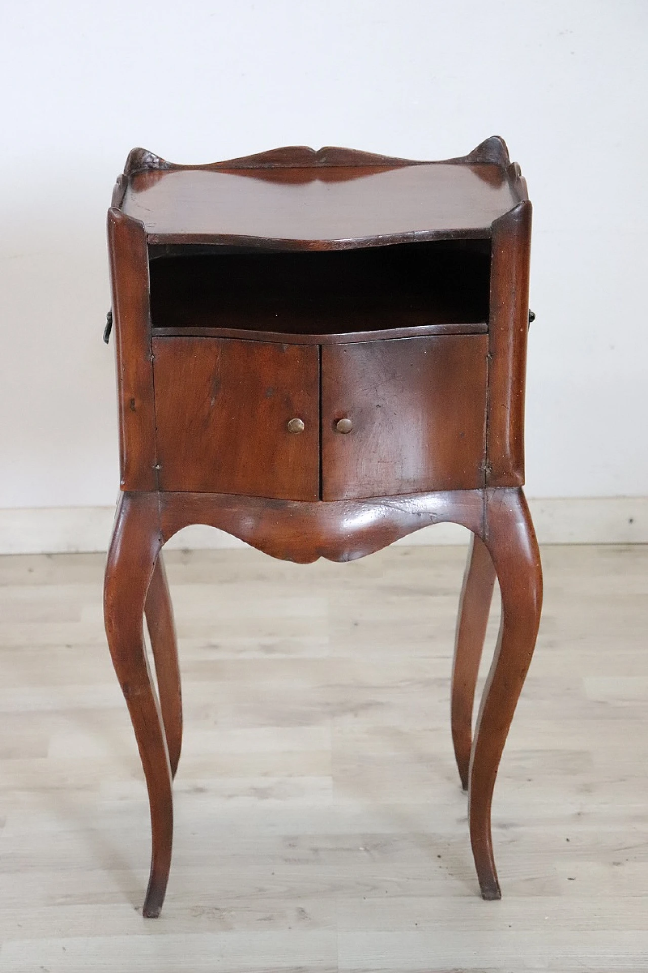 Louis XV style walnut bedside table, late 19th century 2