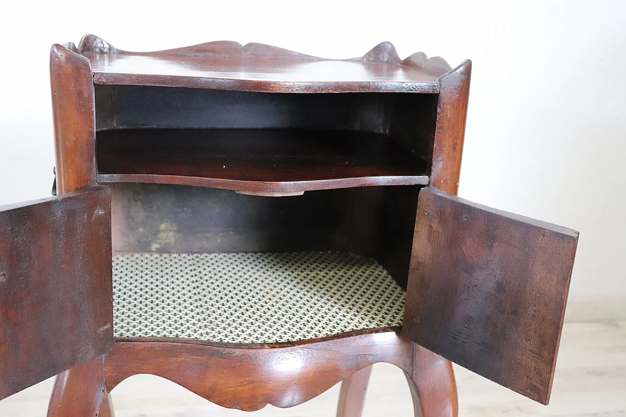 Louis XV style walnut bedside table, late 19th century 5