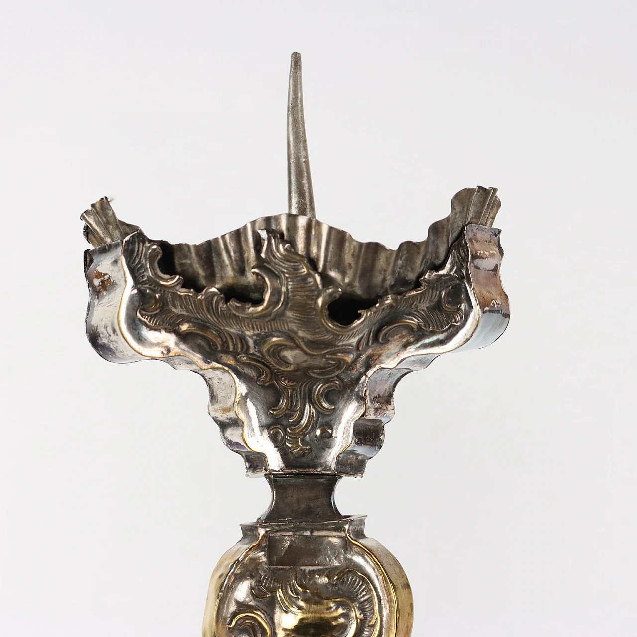 Pair of candelabra in embossed and silvered brass plate, 18th century 3