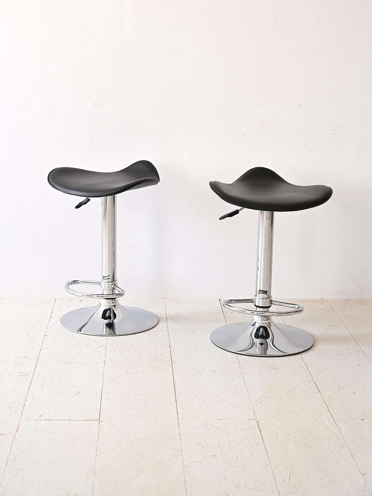 Pair of metal and black leatherette bar stools, 1960s 4