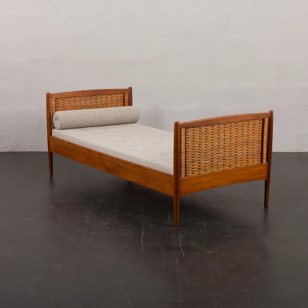 Pair of teak and rattan beds attributed to Kai Winding, 1950s 16