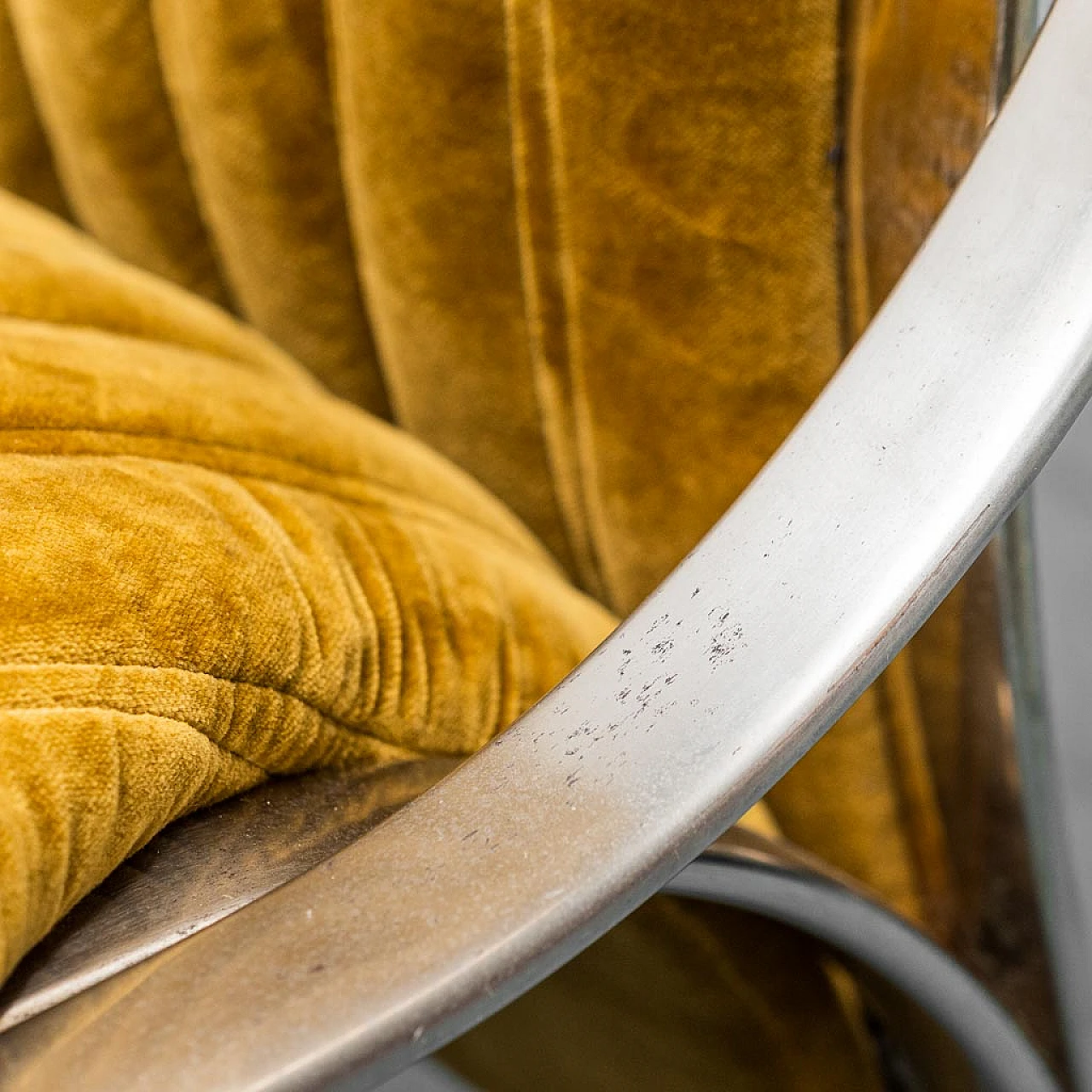 4 Chairs in metal and mustard yellow velvet, 1970s 11