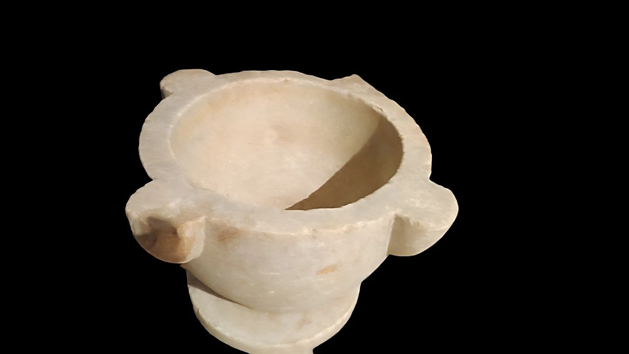 Marble mortar, late 17th century 6