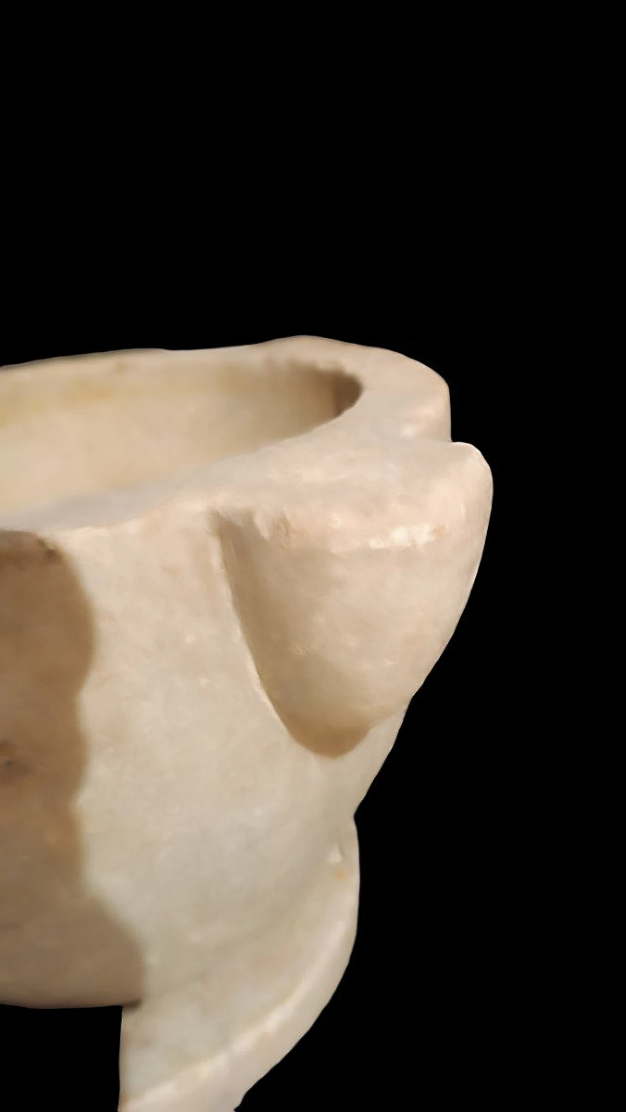 Marble mortar, late 17th century 7