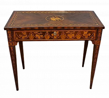 Tavolino Luigi XVI lastronato in legno di noce, '700