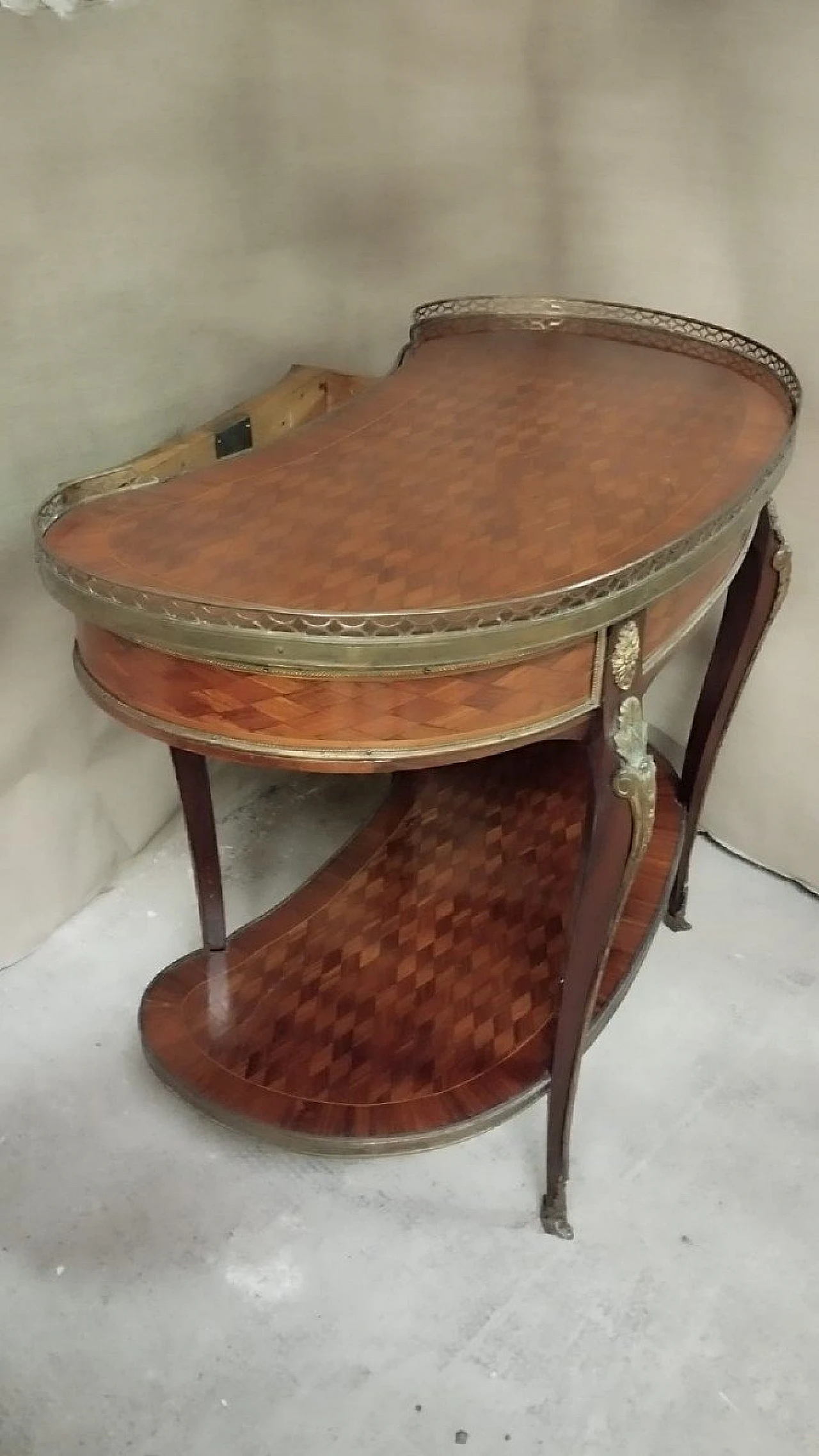 Napoleon III oval inlaid wood side table, 19th century 7