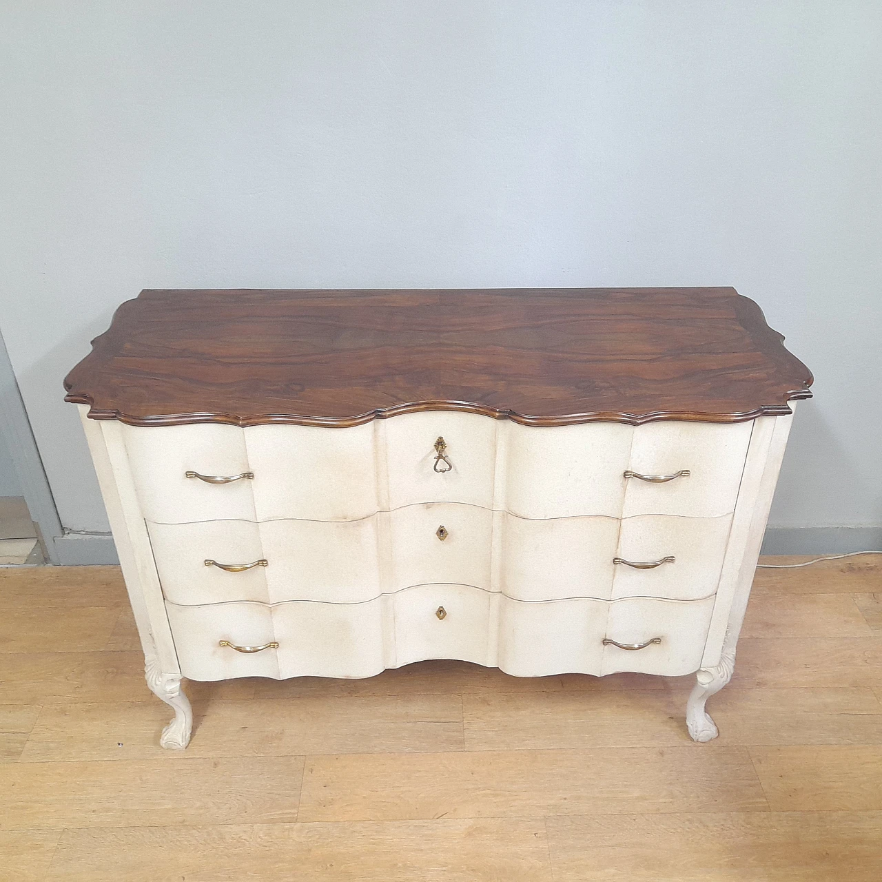 Louis XV style lacquered wood and flamed oak commode 7