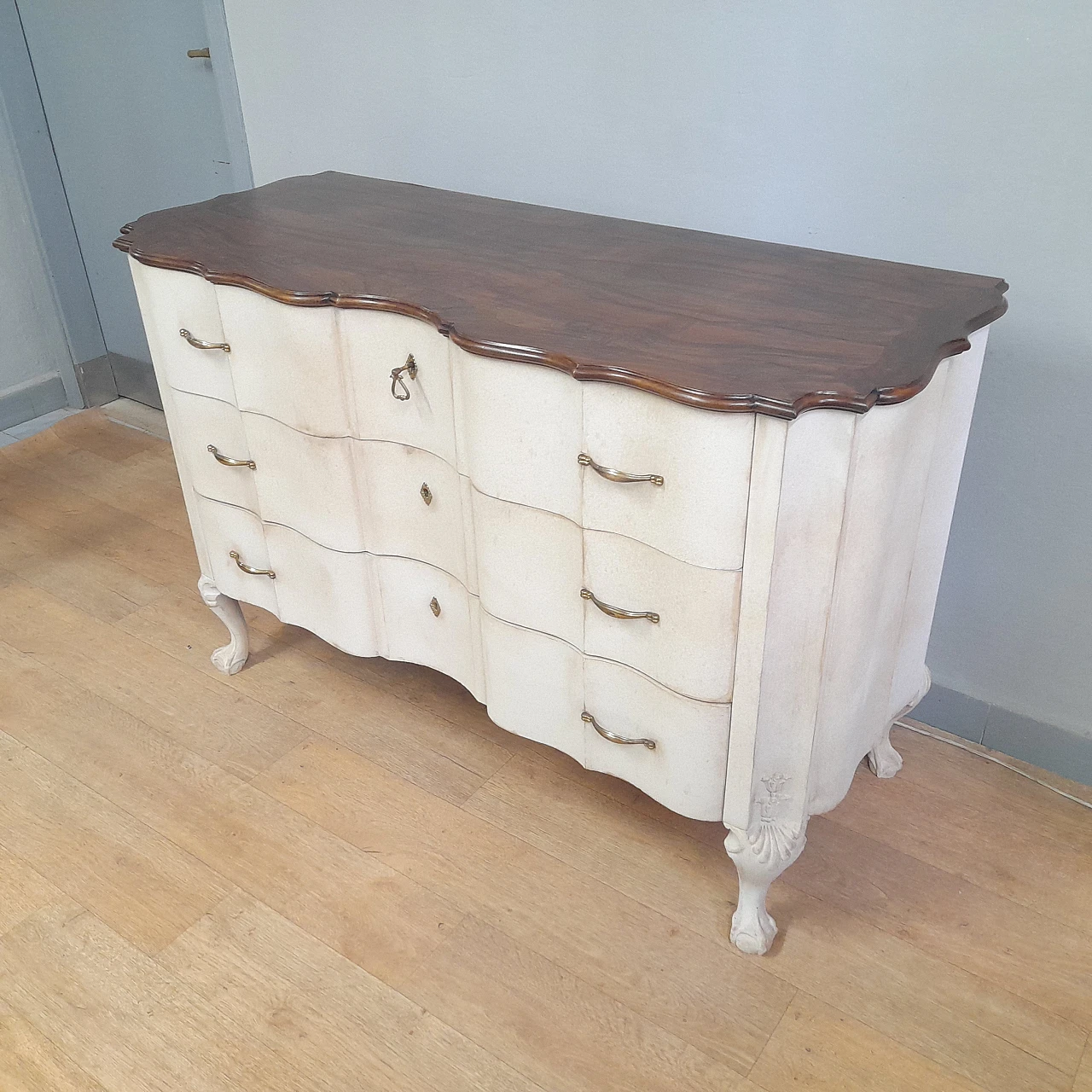 Louis XV style lacquered wood and flamed oak commode 8