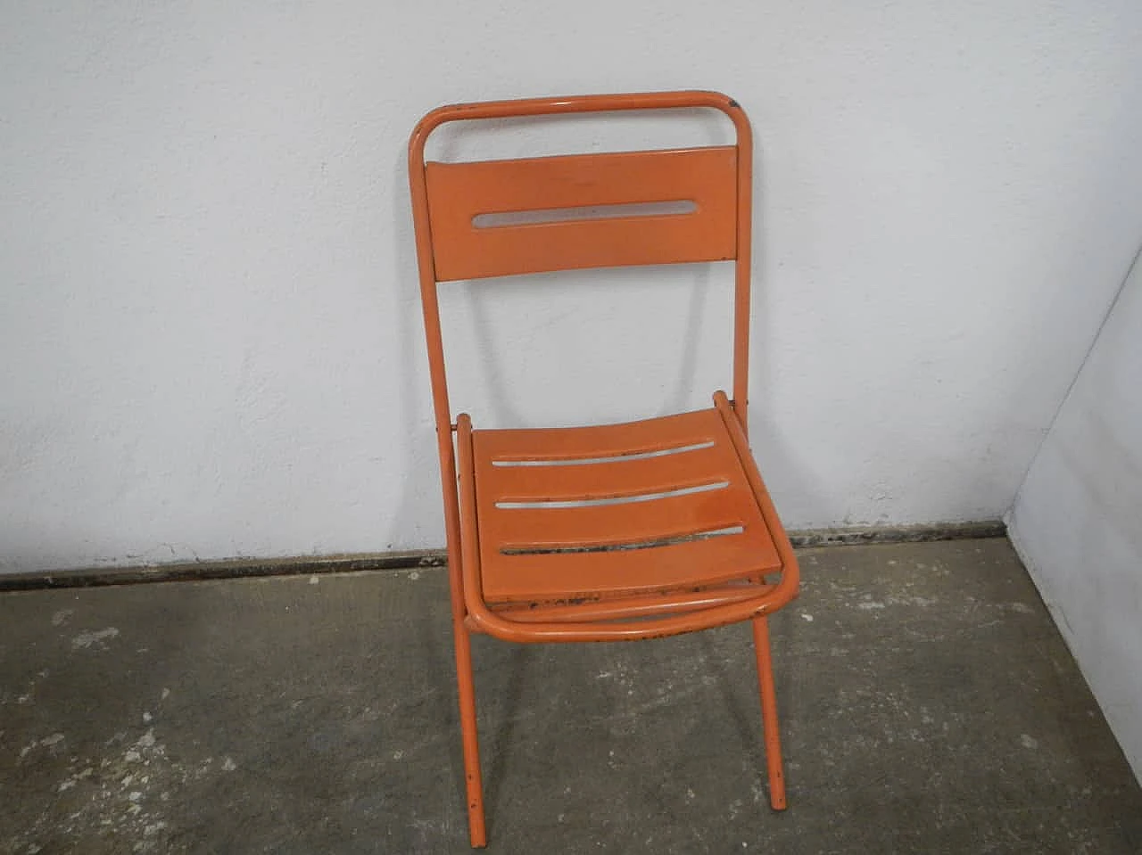 4 Orange iron folding garden chairs by Vinante, 1970s 5