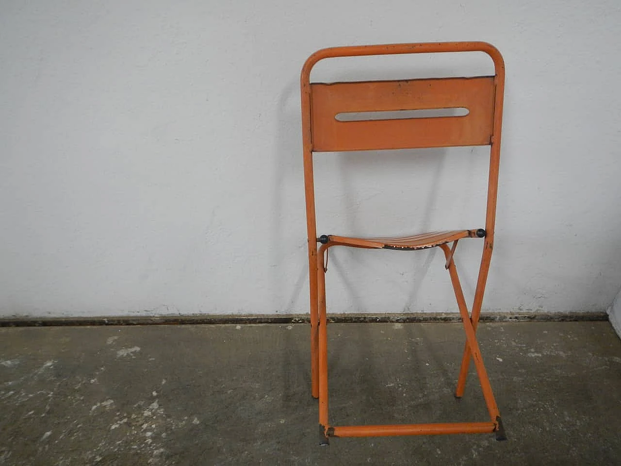 4 Orange iron folding garden chairs by Vinante, 1970s 7