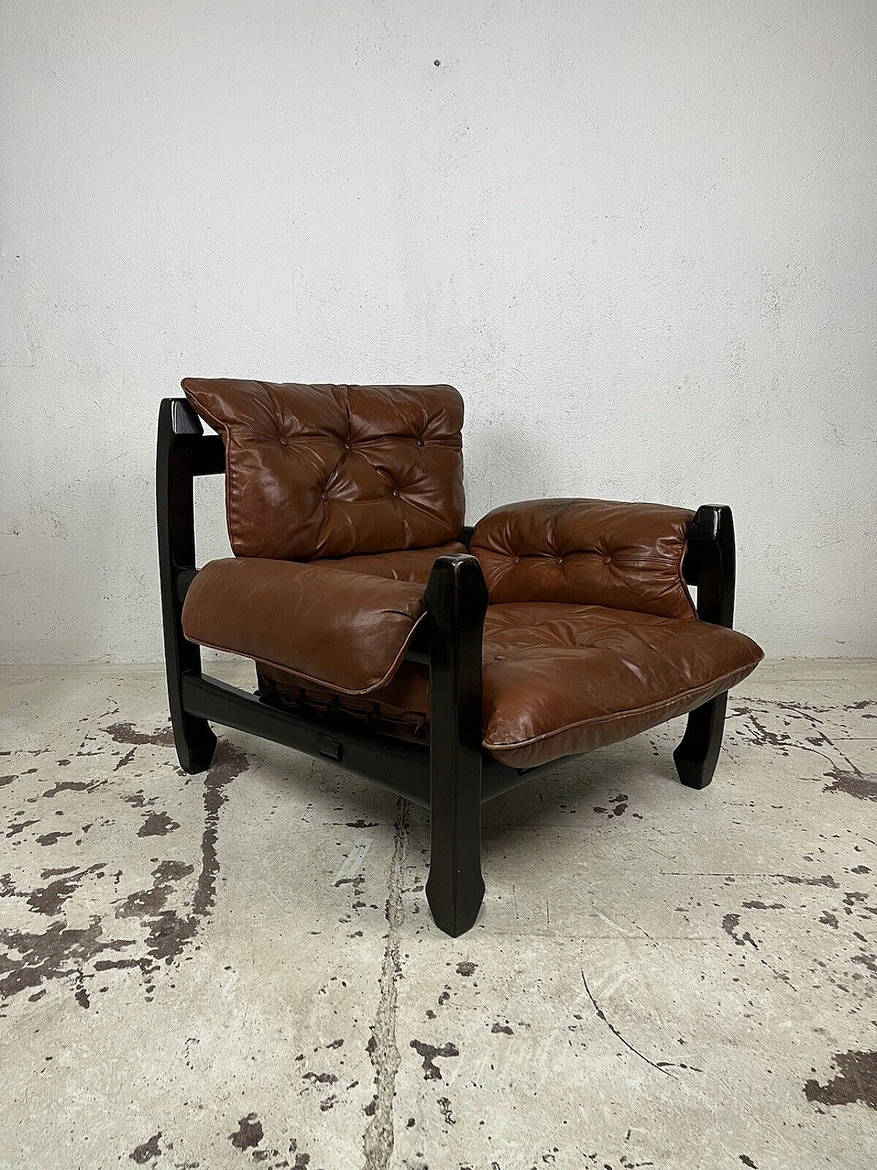 Wood and leather Samurai armchair by Luciano Frigerio, 1970s 4