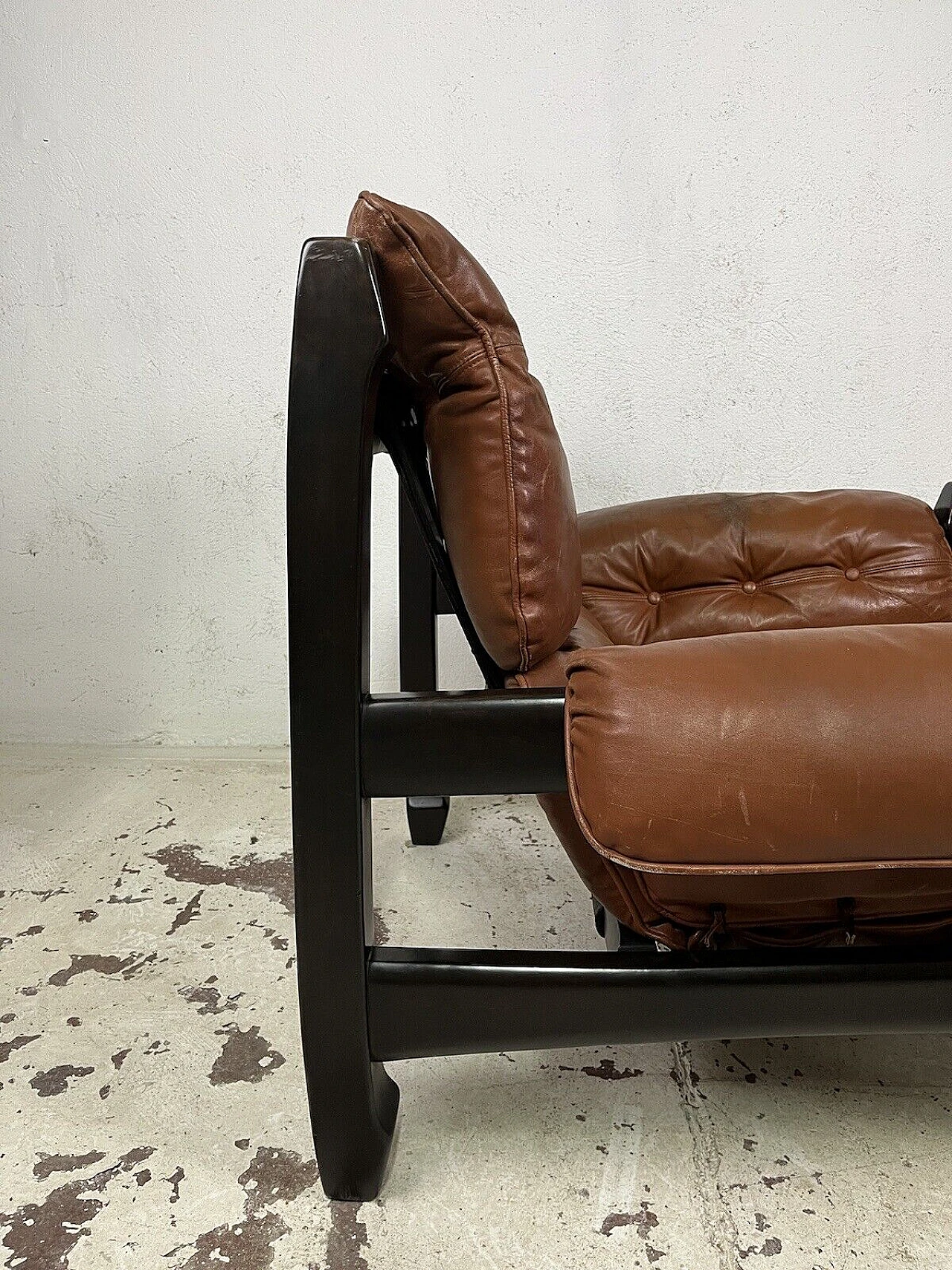 Wood and leather Samurai armchair by Luciano Frigerio, 1970s 13