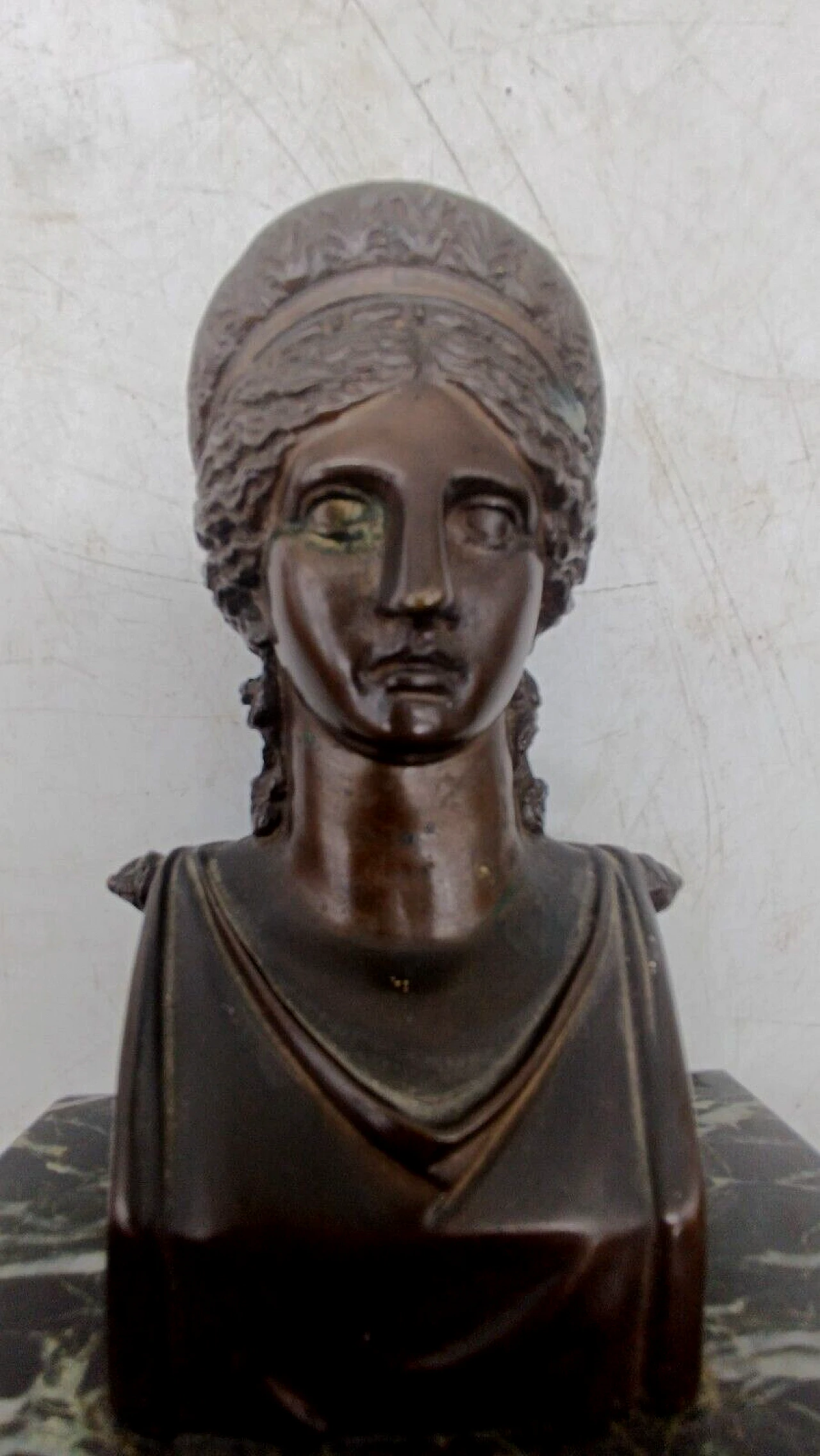 Patinated bronze bust of Augusta, early 19th century 5