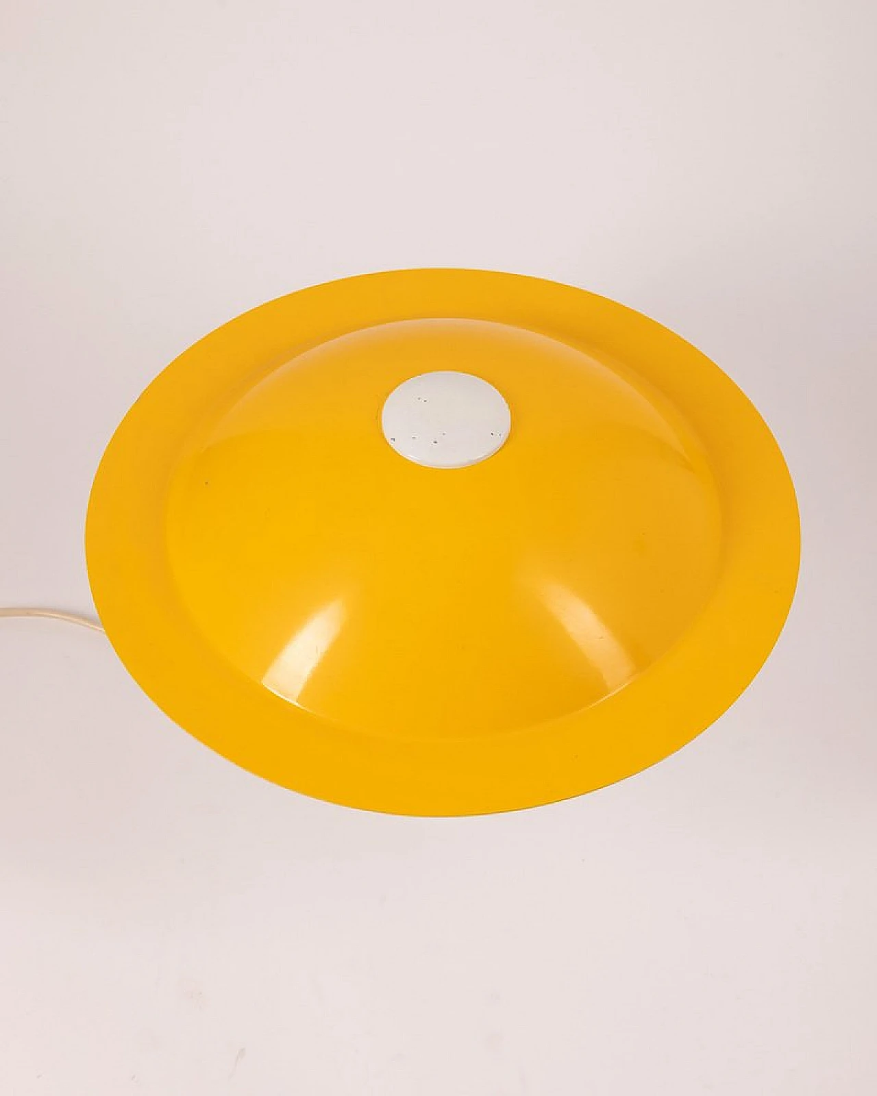 Lampada da tavolo in metallo bianca & gialla di Martinelli, anni '70 3