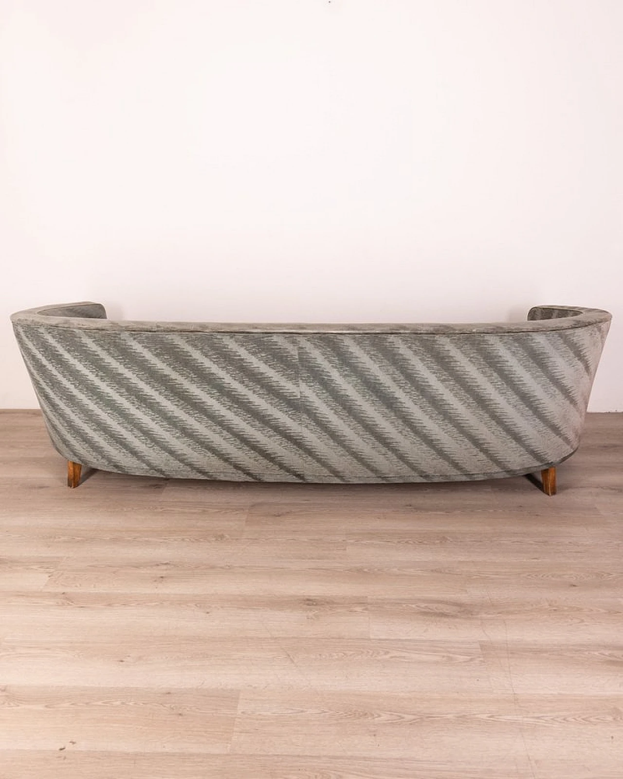 Curved 4-seater sofa in grey velvet with wooden feet, 1950s 3