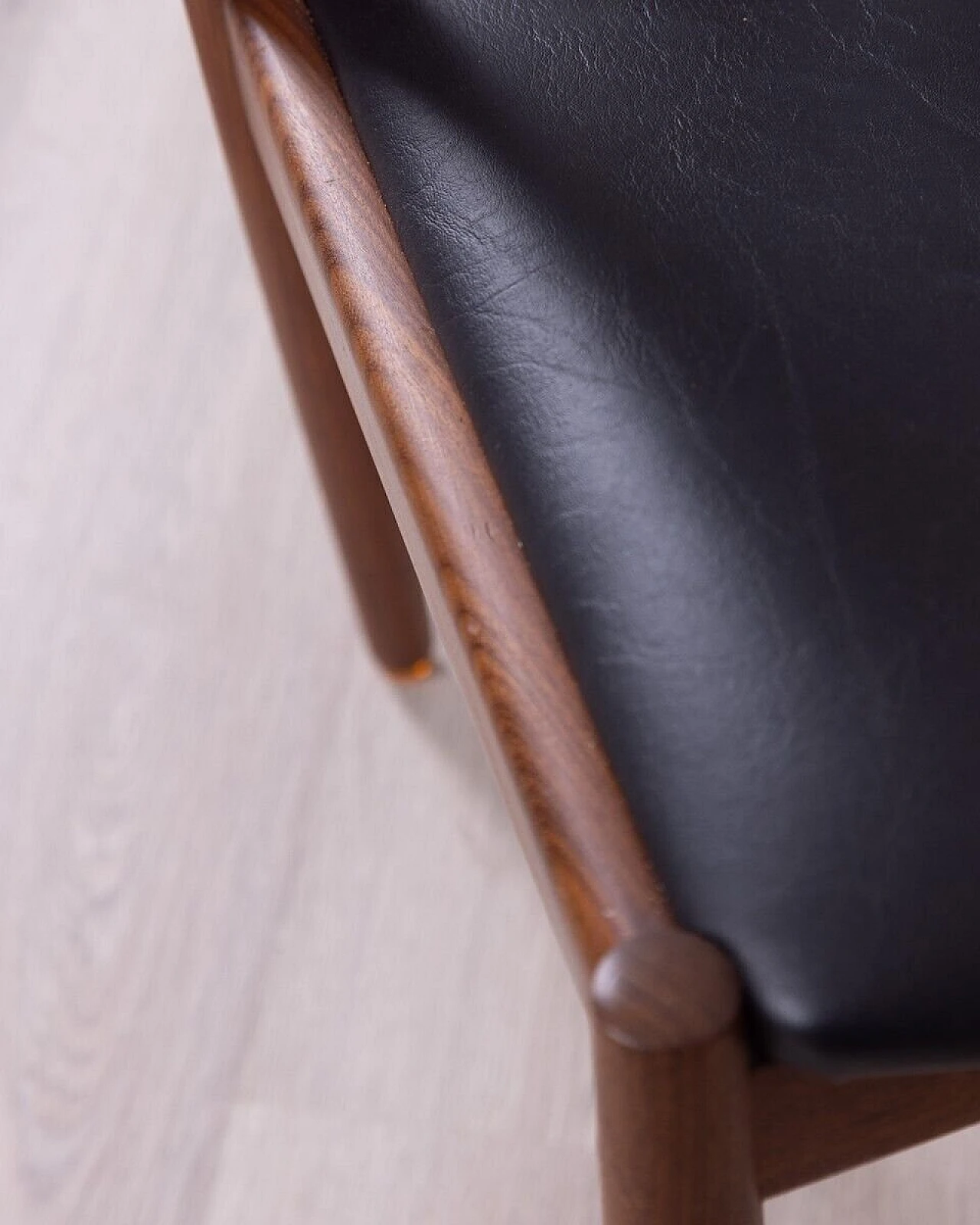 Pair of danish chairs in teak with black leather seat, 1960s 6