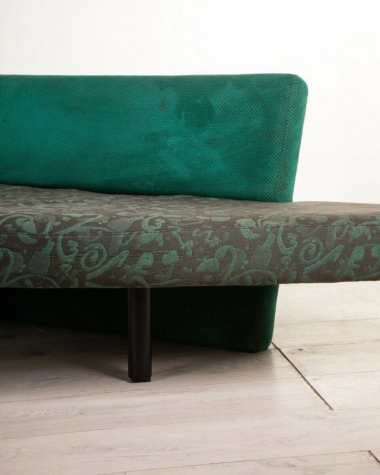 Sofa in green velvet by Maurizio Salvato for Saporiti, 1980s 4
