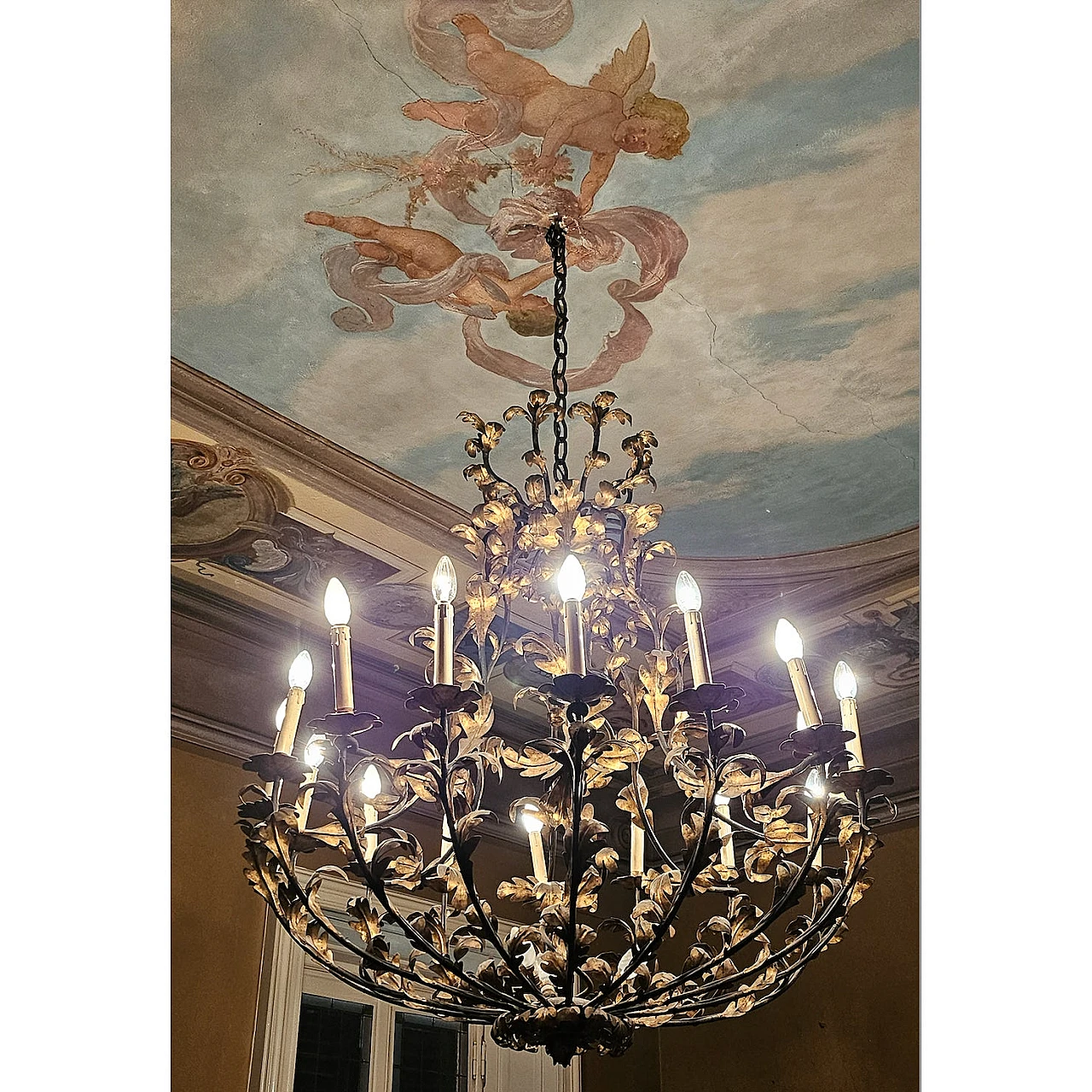 Fifteen-light hand-carved wrought iron chandelier, early 20th century 4