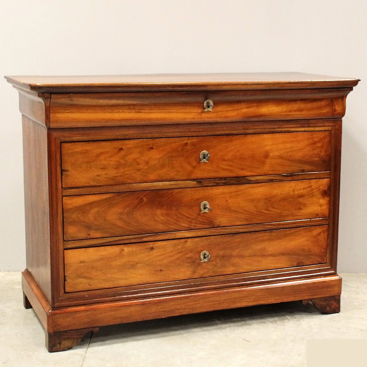 Louis Philippe solid walnut cappuccino dresser, mid-19th century 1