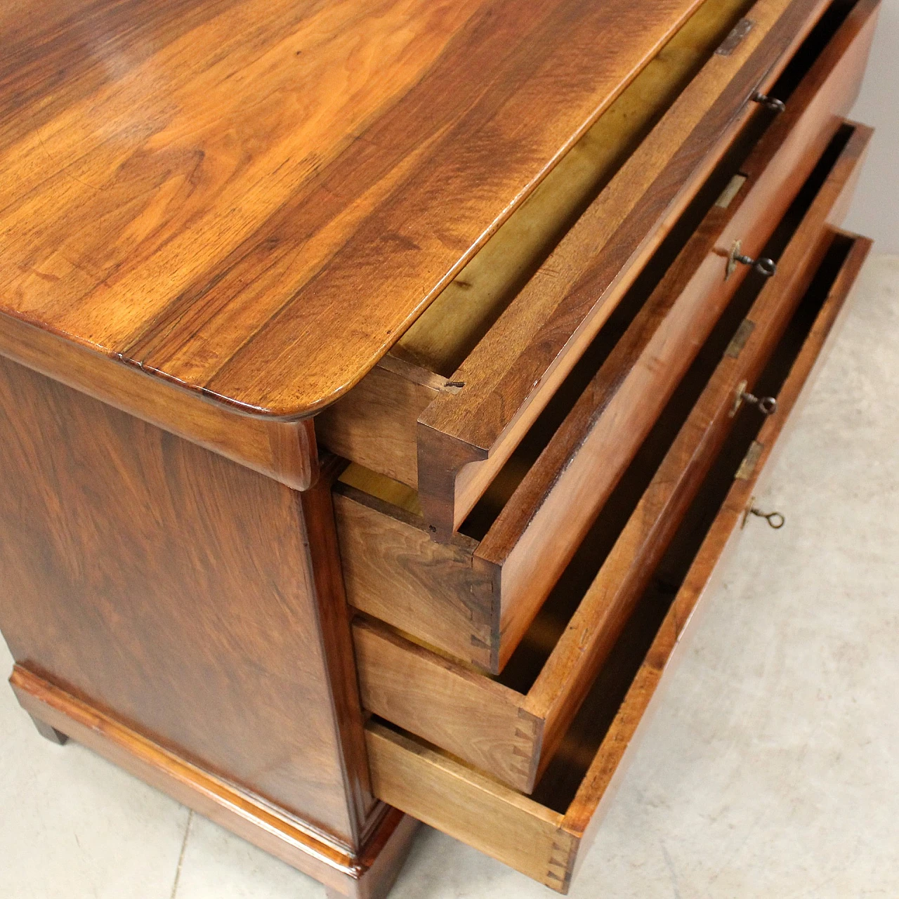 Louis Philippe solid walnut cappuccino dresser, mid-19th century 2