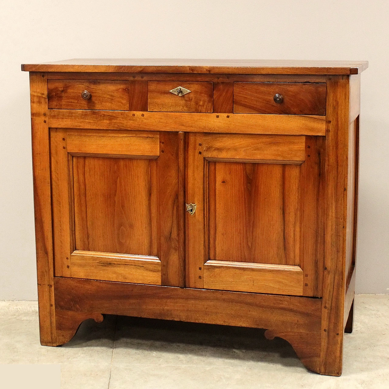 Credenza Luigi Filippo in noce massello, metà '800 1