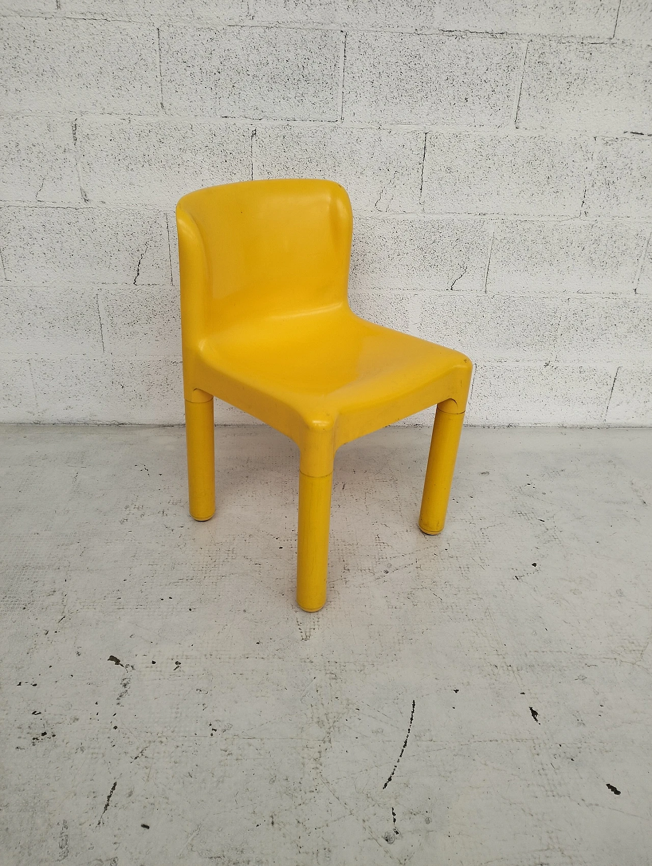 4 Yellow plastic chairs 4875 by Carlo Bartoli for Kartell, 1970s 8