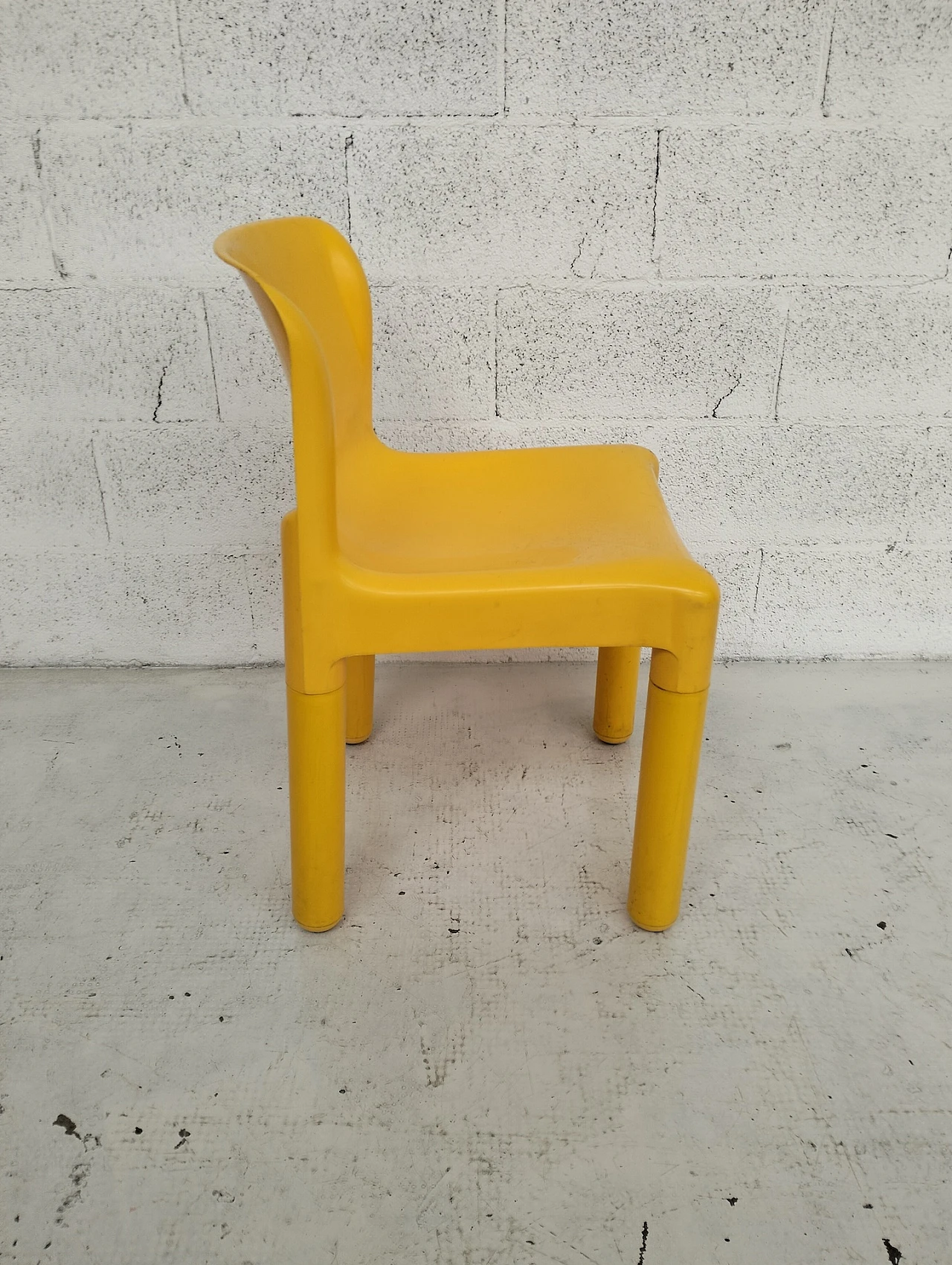 4 Yellow plastic chairs 4875 by Carlo Bartoli for Kartell, 1970s 9