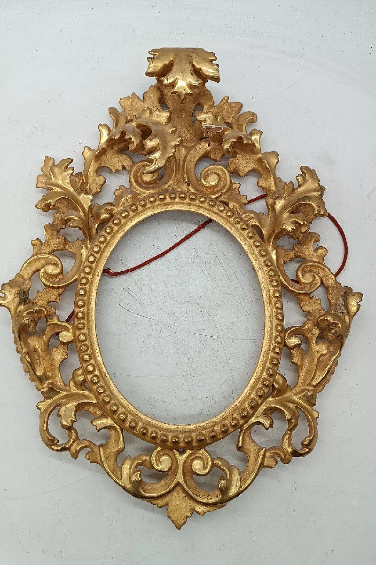 Gilded and carved wood frame, second half of the 19th century 1