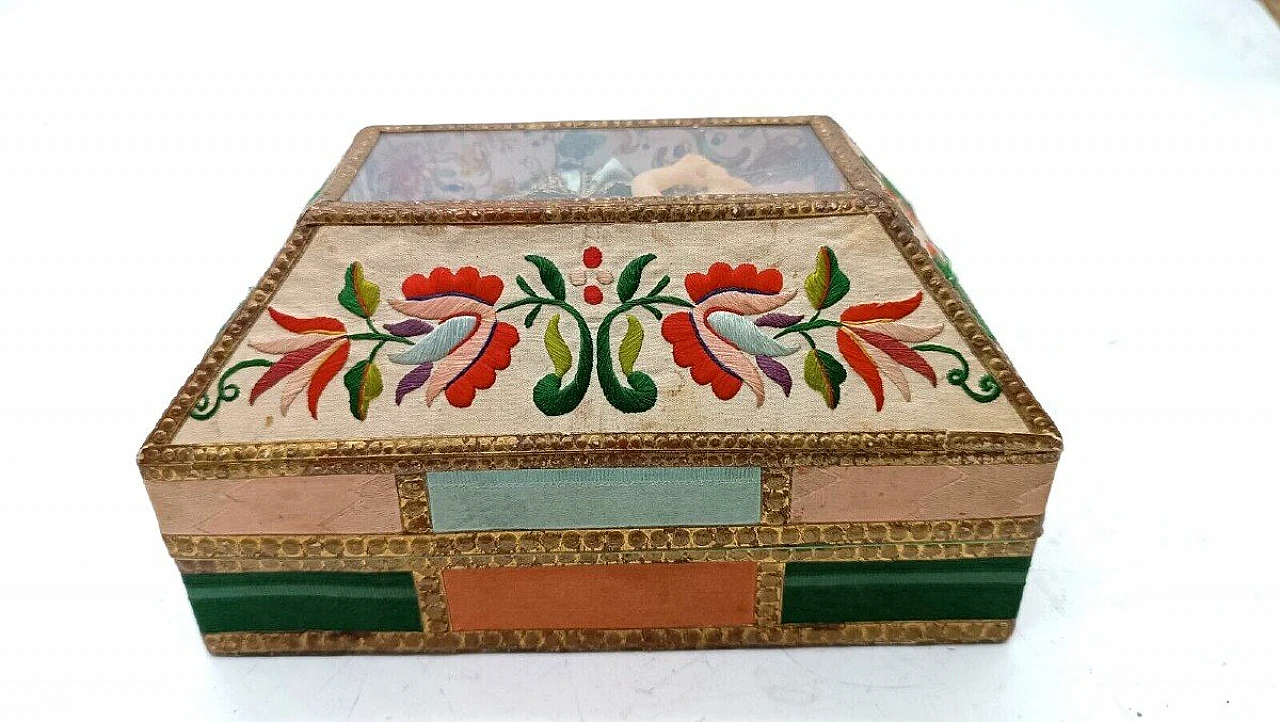 Embroidered fabric box with shrine and wax Baby Jesus, 19th century 5