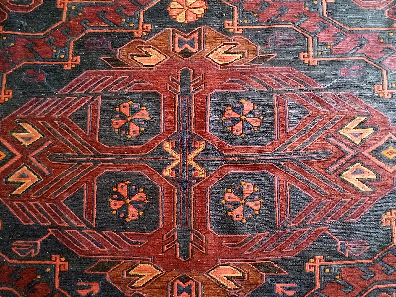 Persian wool and cotton Sumak rug, late 19th century 8