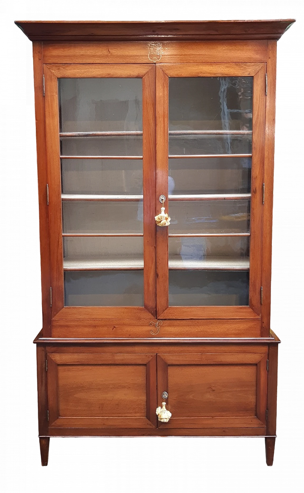 Emilian Louis XVI double-body walnut display cabinet, 18th century 2