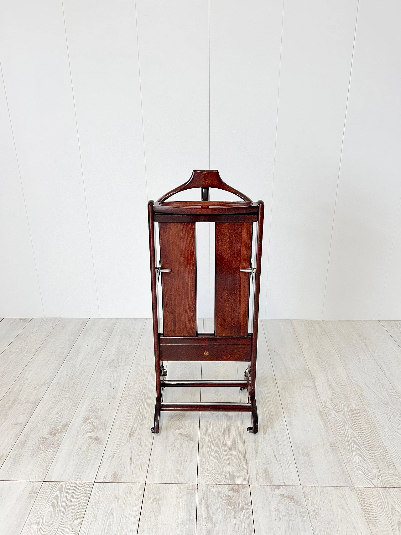 Wooden valet stand by Fratelli Reguitti, 1950s 2