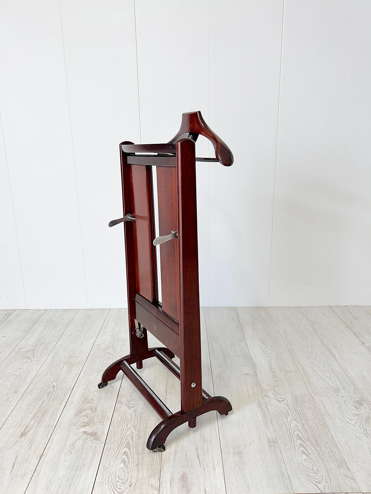 Wooden valet stand by Fratelli Reguitti, 1950s 3