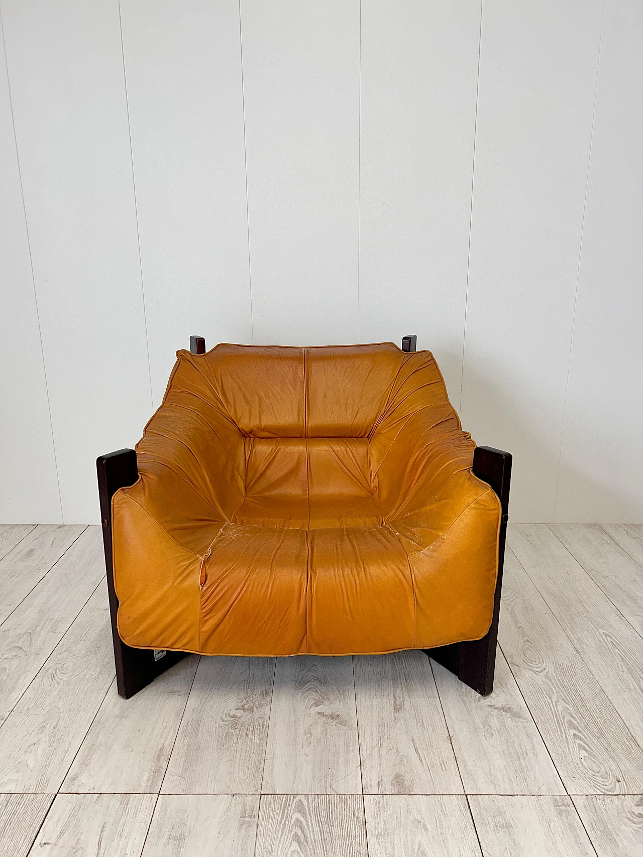 Pair of leather armchairs by Percival Lafer, 1970s 5