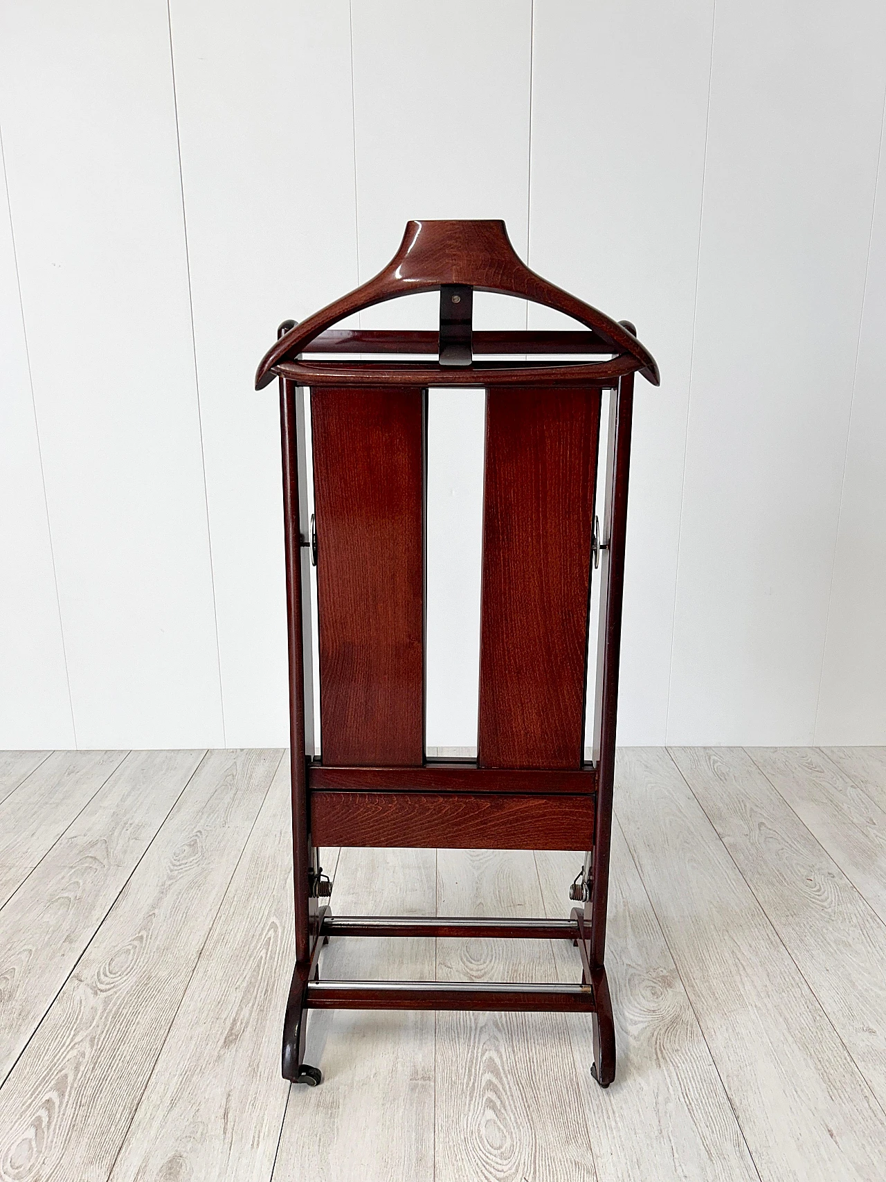 Wooden valet stand by Fratelli Reguitti, 1950s 9