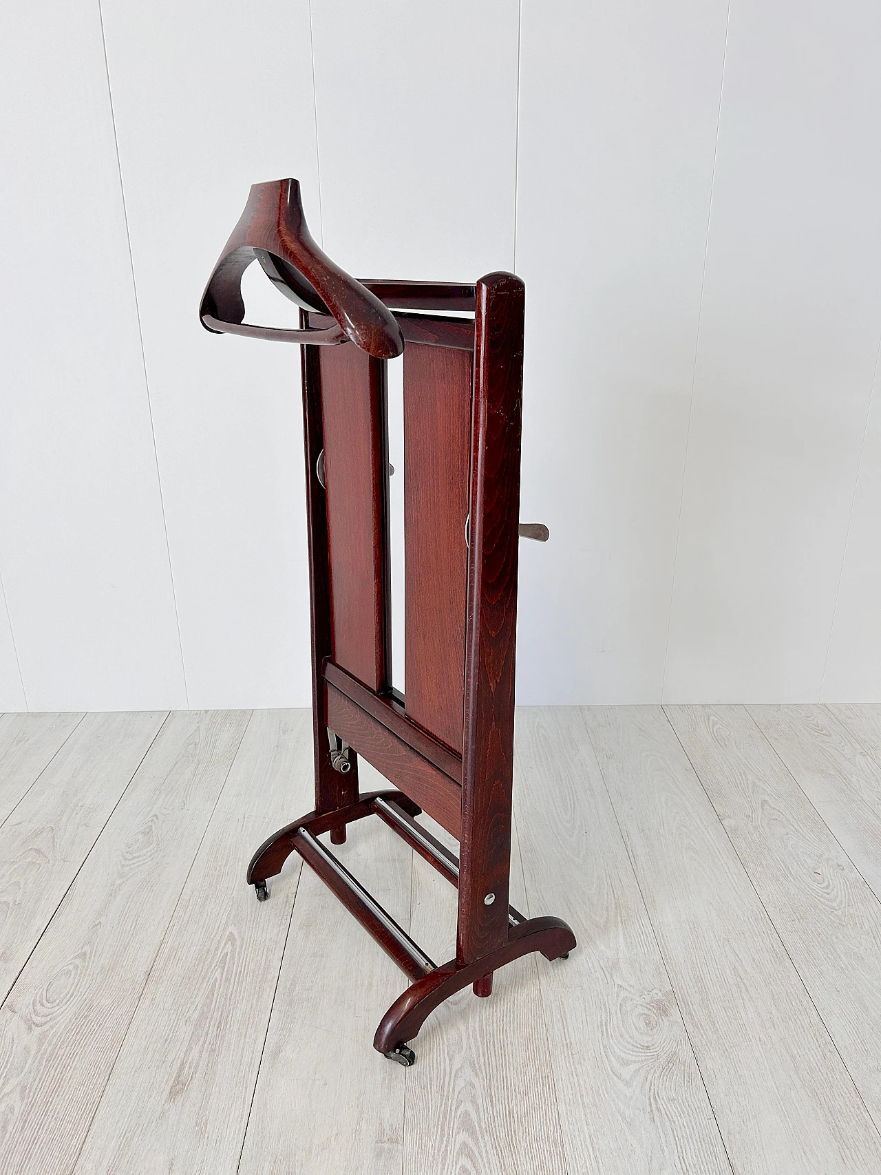 Wooden valet stand by Fratelli Reguitti, 1950s 10