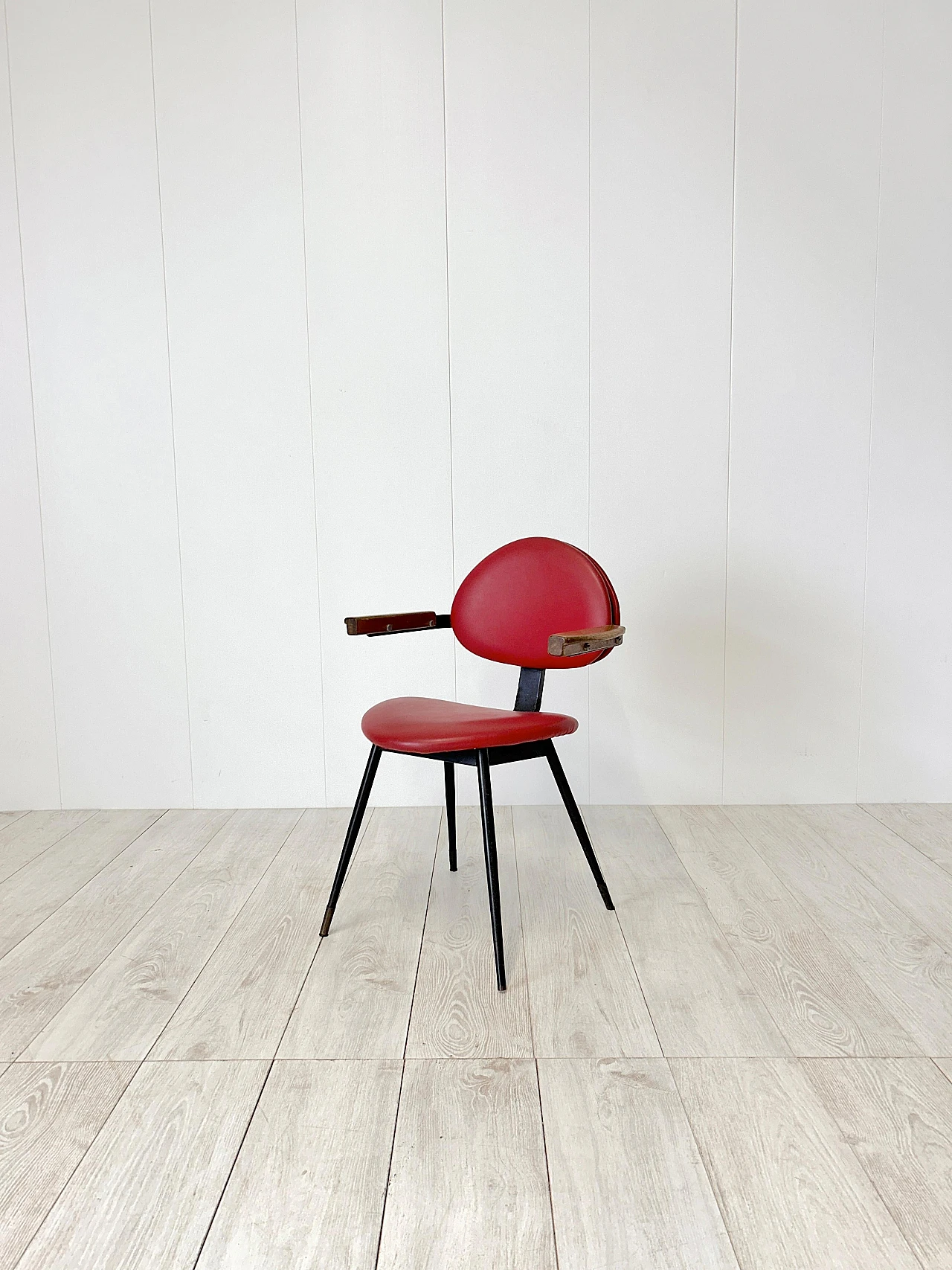 Chair in red skai, metal & wood by C. Mollino for Doro, 1959 2