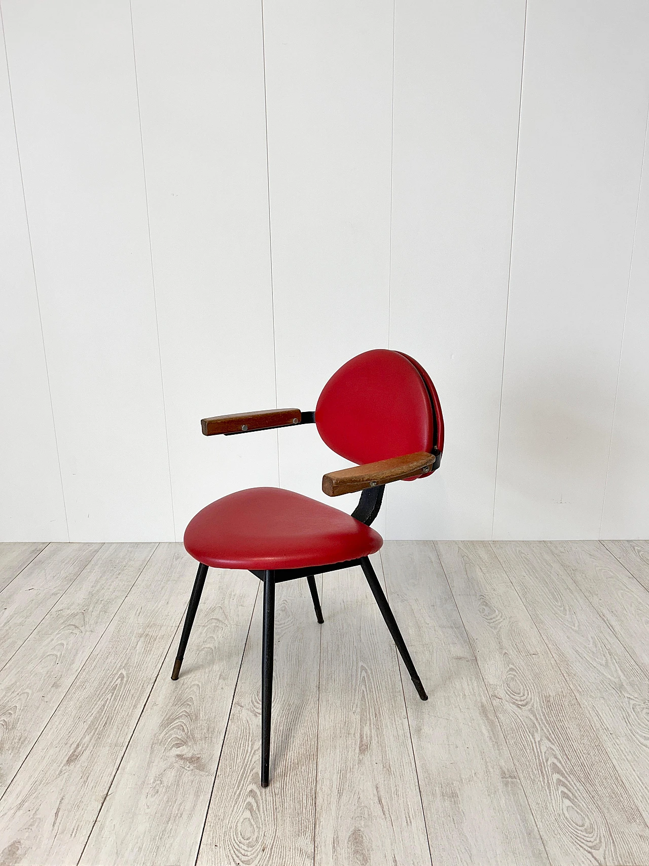 Chair in red skai, metal & wood by C. Mollino for Doro, 1959 3