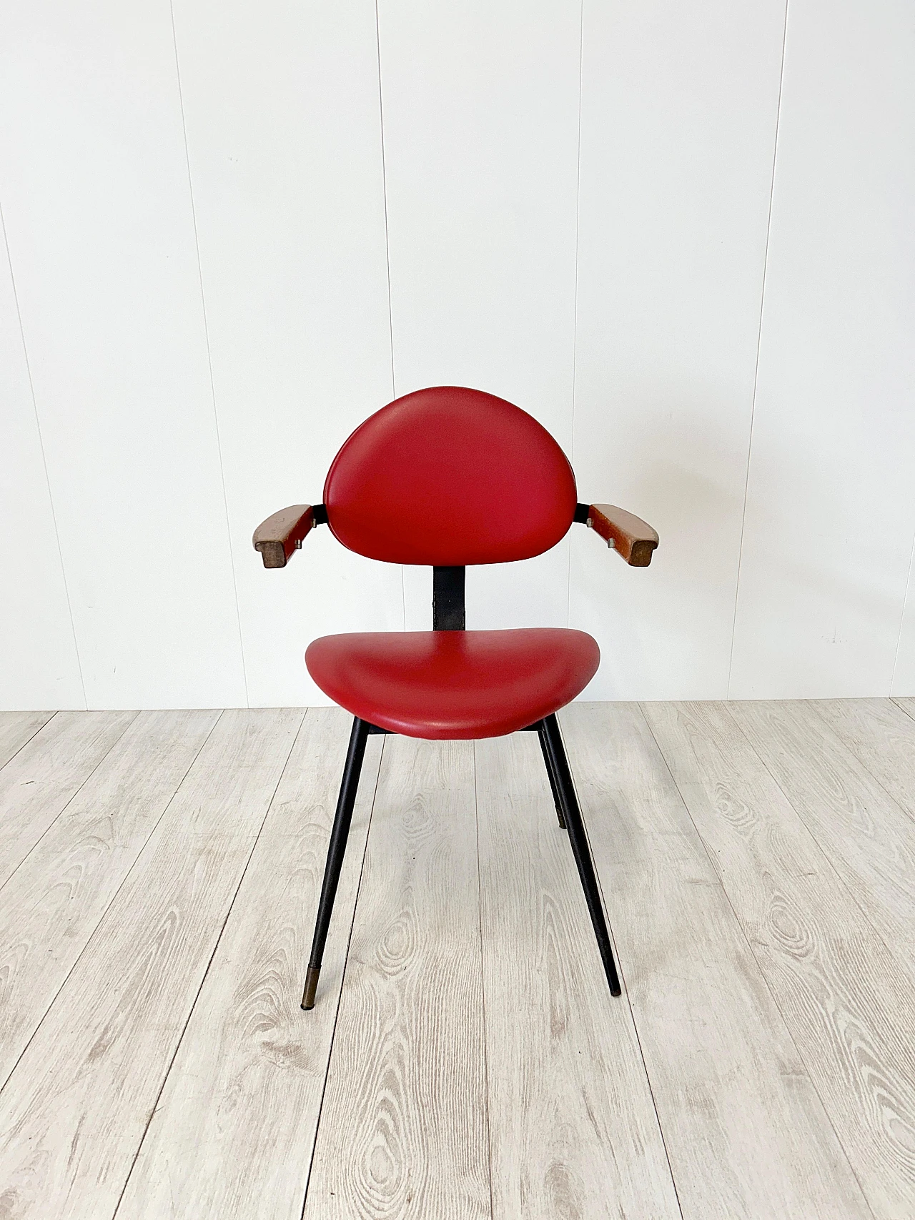 Chair in red skai, metal & wood by C. Mollino for Doro, 1959 5