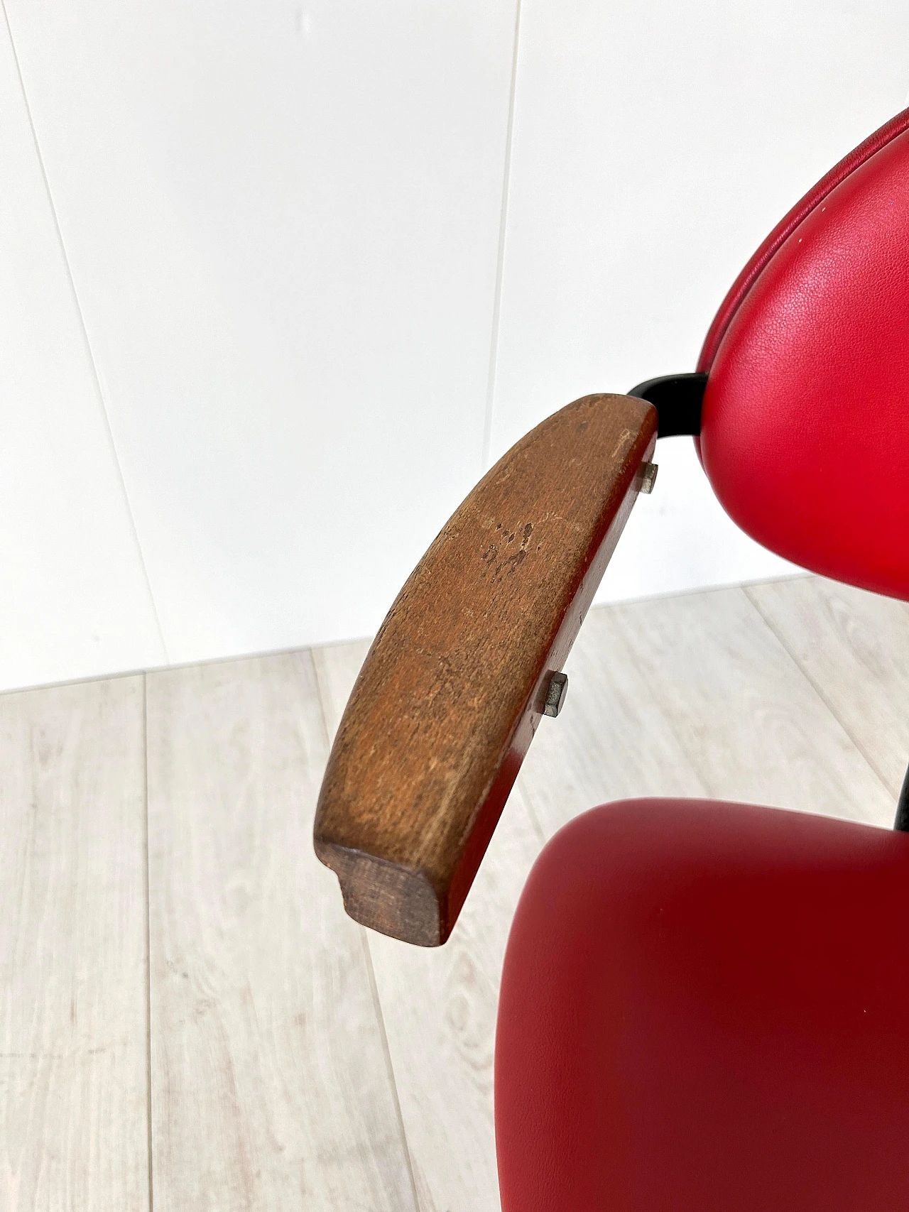 Chair in red skai, metal & wood by C. Mollino for Doro, 1959 16