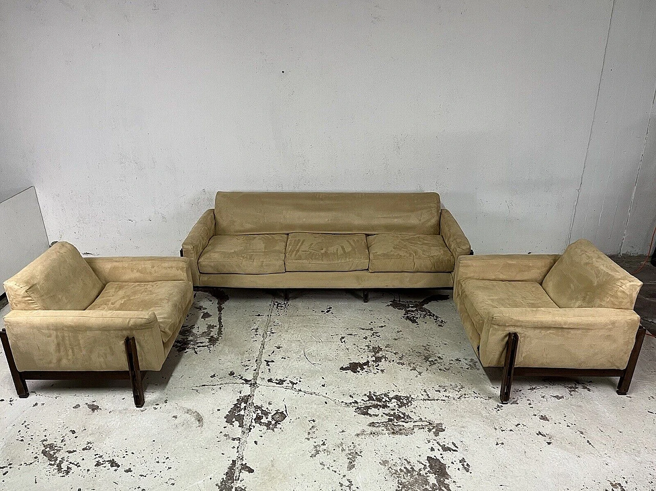 Sofa and pair of armchairs attributed to Parisi for Cassina, 1960s 1