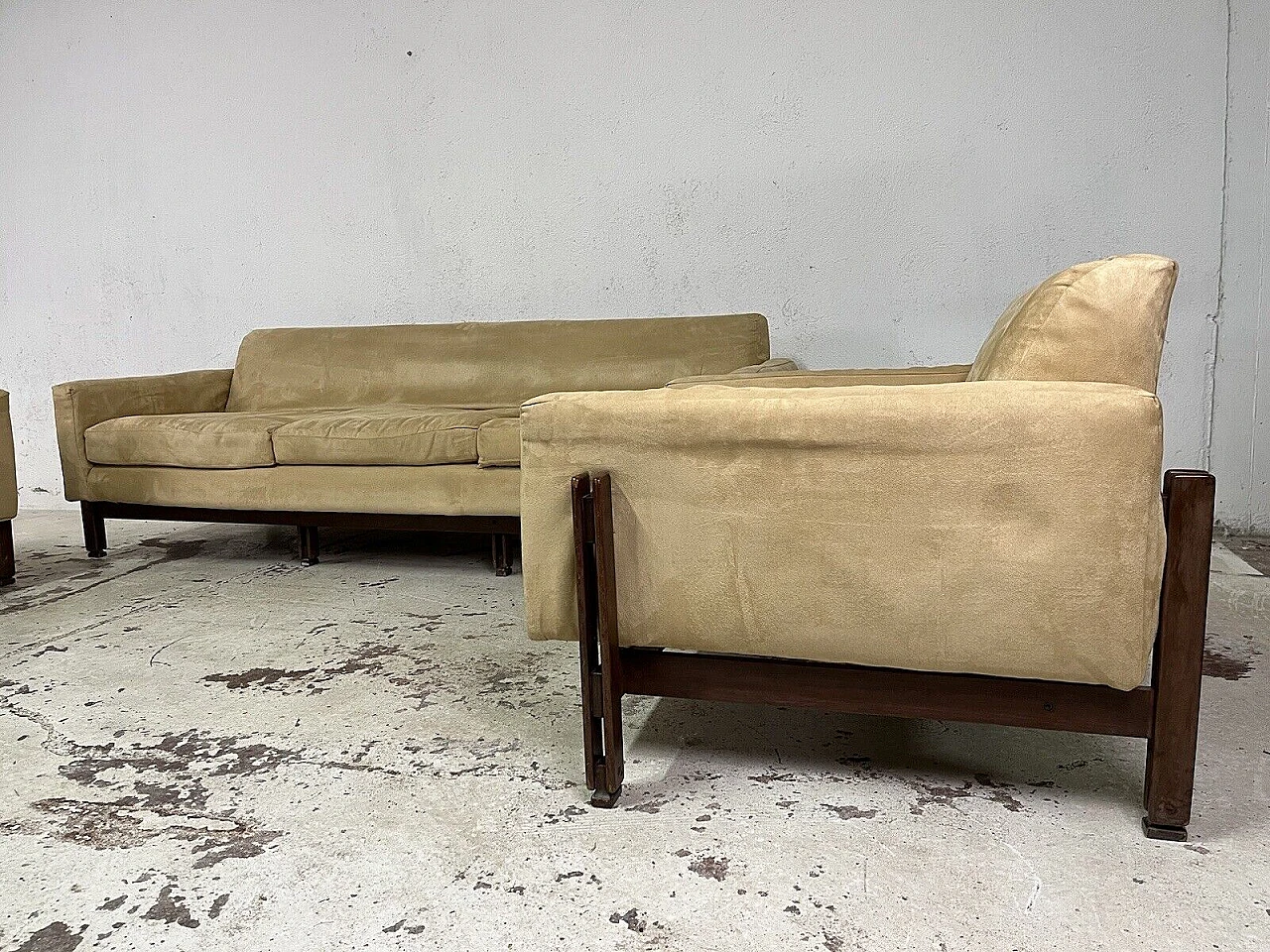 Sofa and pair of armchairs attributed to Parisi for Cassina, 1960s 3