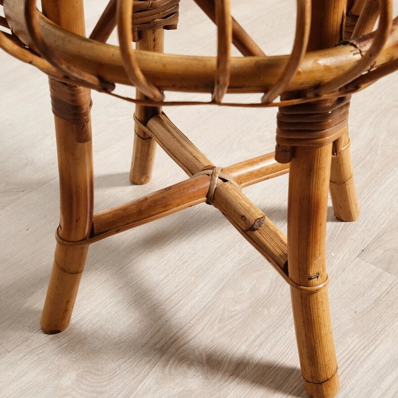 Pair of bamboo stools attributed to Franco Albini, 1970s 4