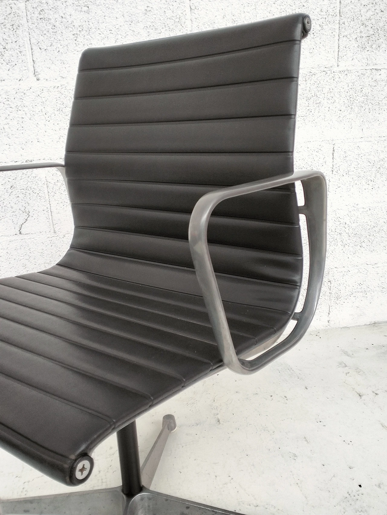 EA108 chair by Charles & Ray Eames for Herman Miller, 1970s 6