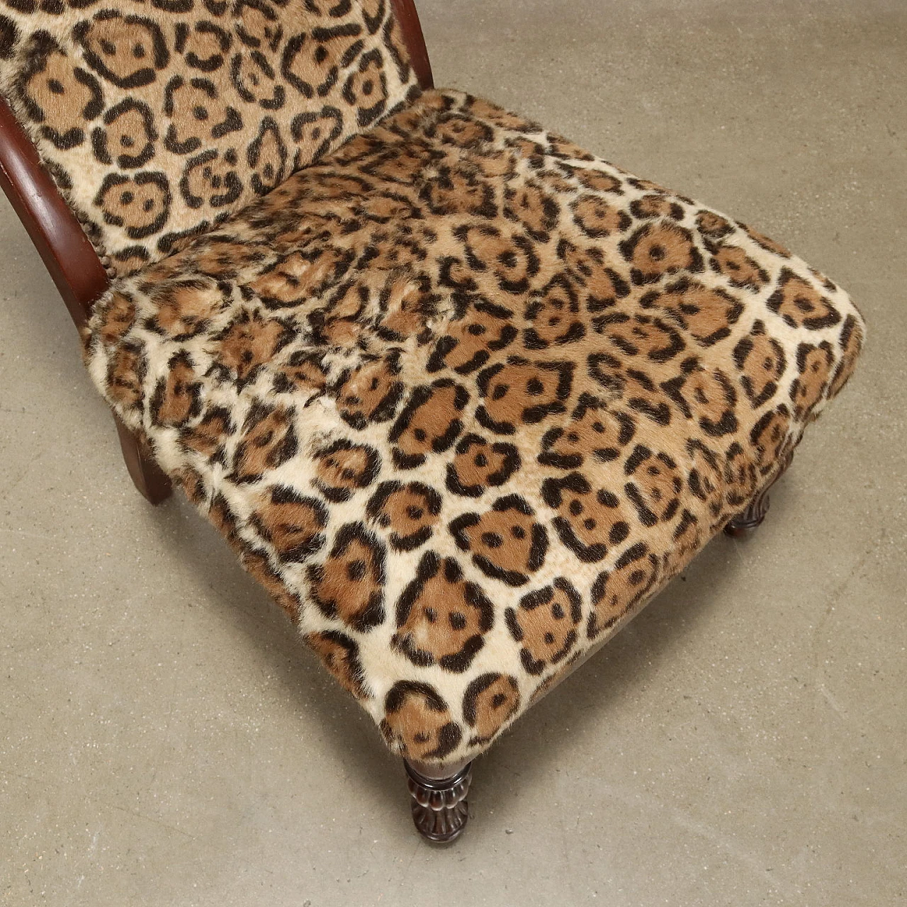 Pair of chairs veneered in exotic wood and animalier fabric 6