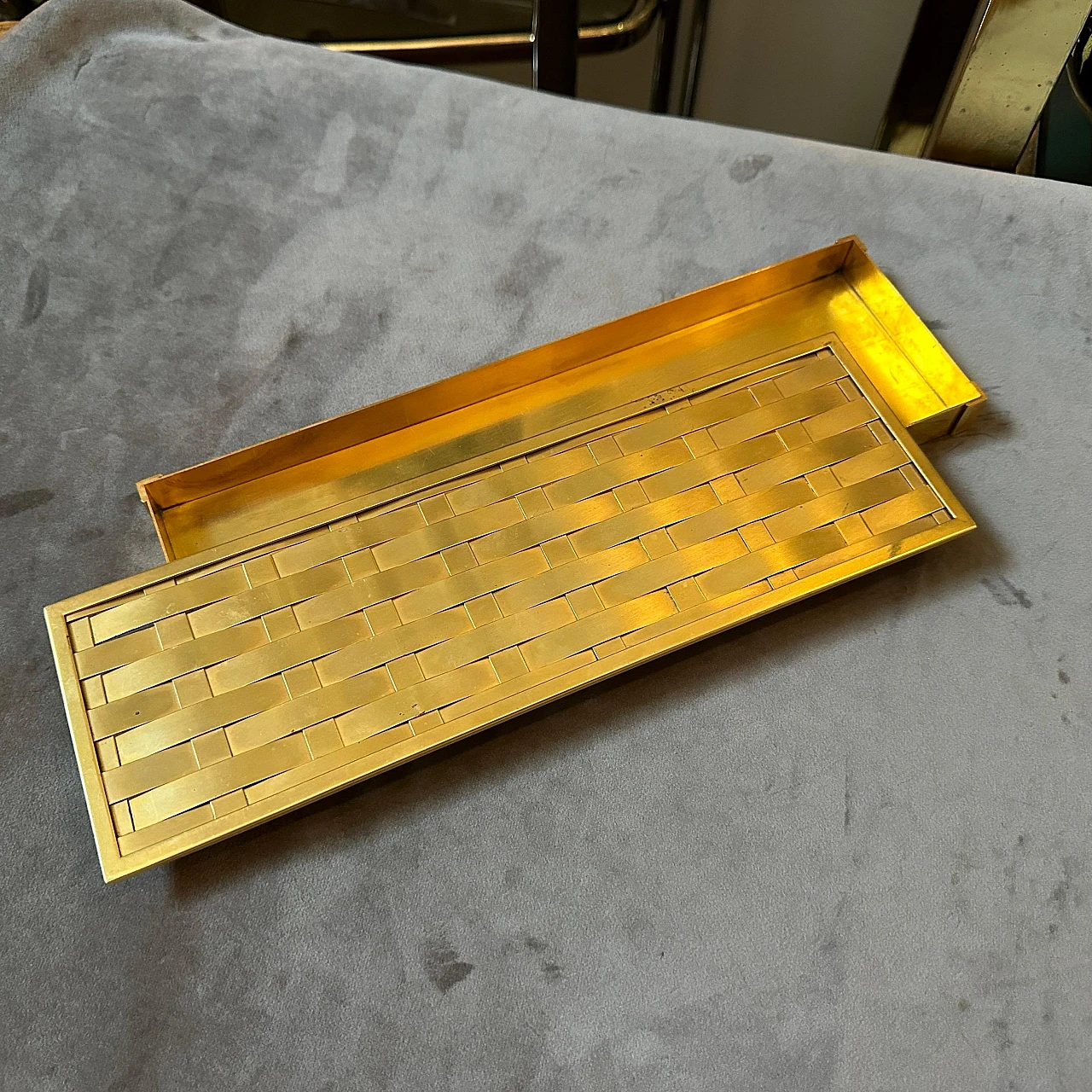 Rectangular sigarette box in solid brass, 1950s 3