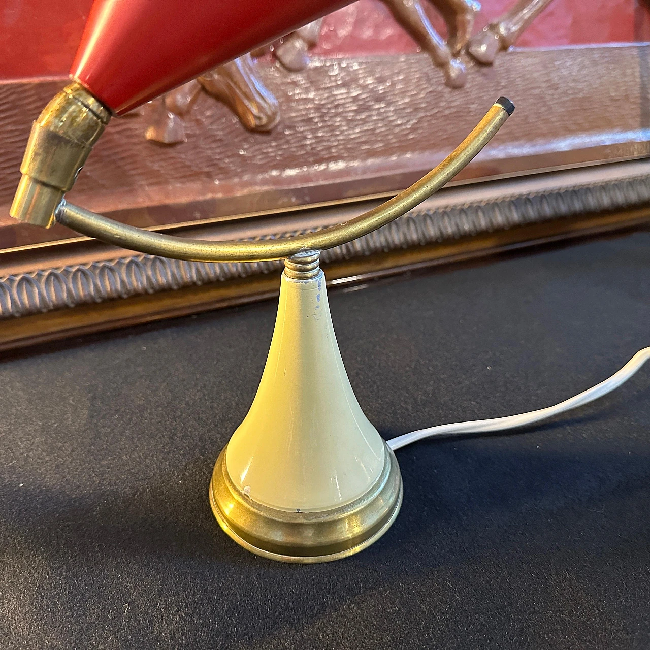 Cone table lamp in red metal & brass in Stilnovo's style, 1950s 4