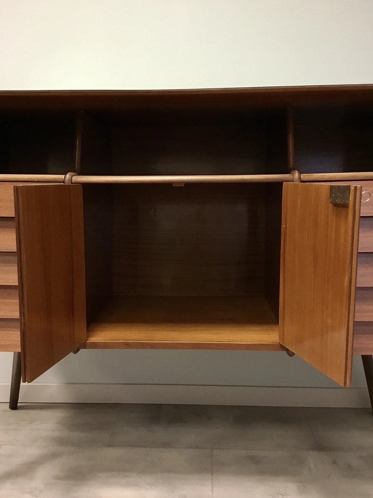 Credenza in teak e formica verde acqua di Vittorio Dassi, anni '50 8